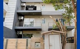 Super Townhouse Sector 53 Golf Course Road